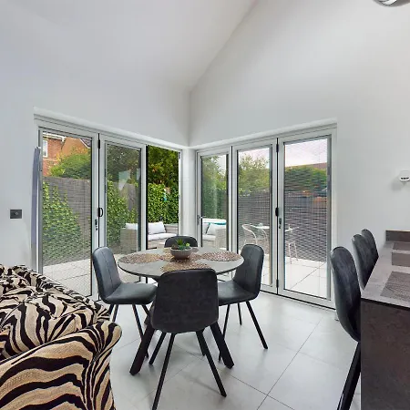 펜션 Contemporary 2 Bedroom Eco With A Twist