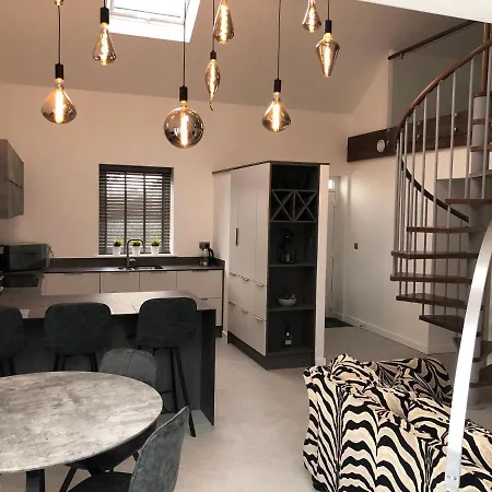 펜션 Contemporary 2 Bedroom Eco With A Twist Marton-in-Cleveland