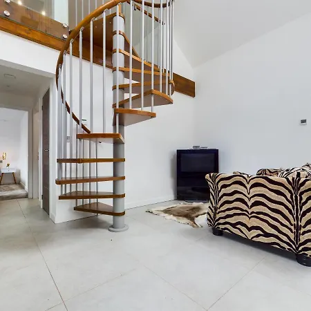 펜션 Contemporary 2 Bedroom Eco With A Twist