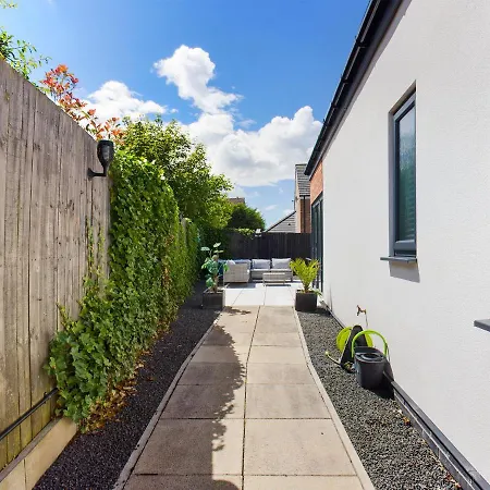 Holiday home Contemporary 2 Bedroom Eco With A Twist Marton-in-Cleveland