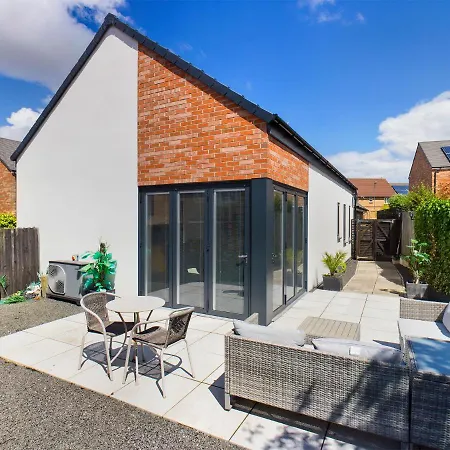 Contemporary 2 Bedroom Eco With A Twist