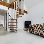 Dom wakacyjny Contemporary 2 Bedroom Eco With A Twist