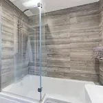 Contemporary 2 Bedroom Eco With A Twist * Marton-in-Cleveland